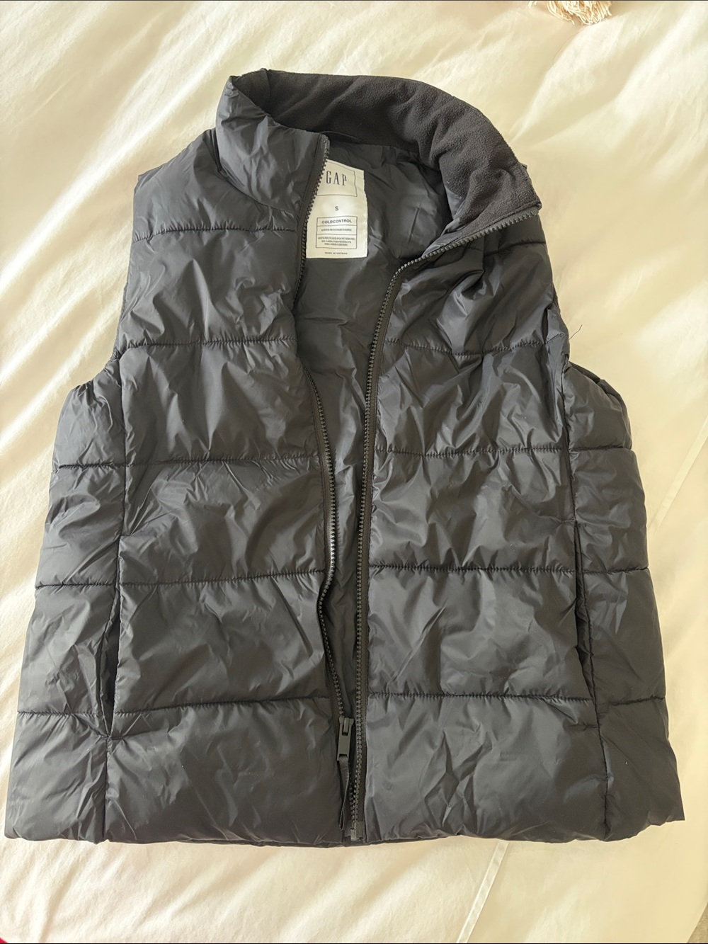 GAP Black Quilted Puffer Vest NWOT
